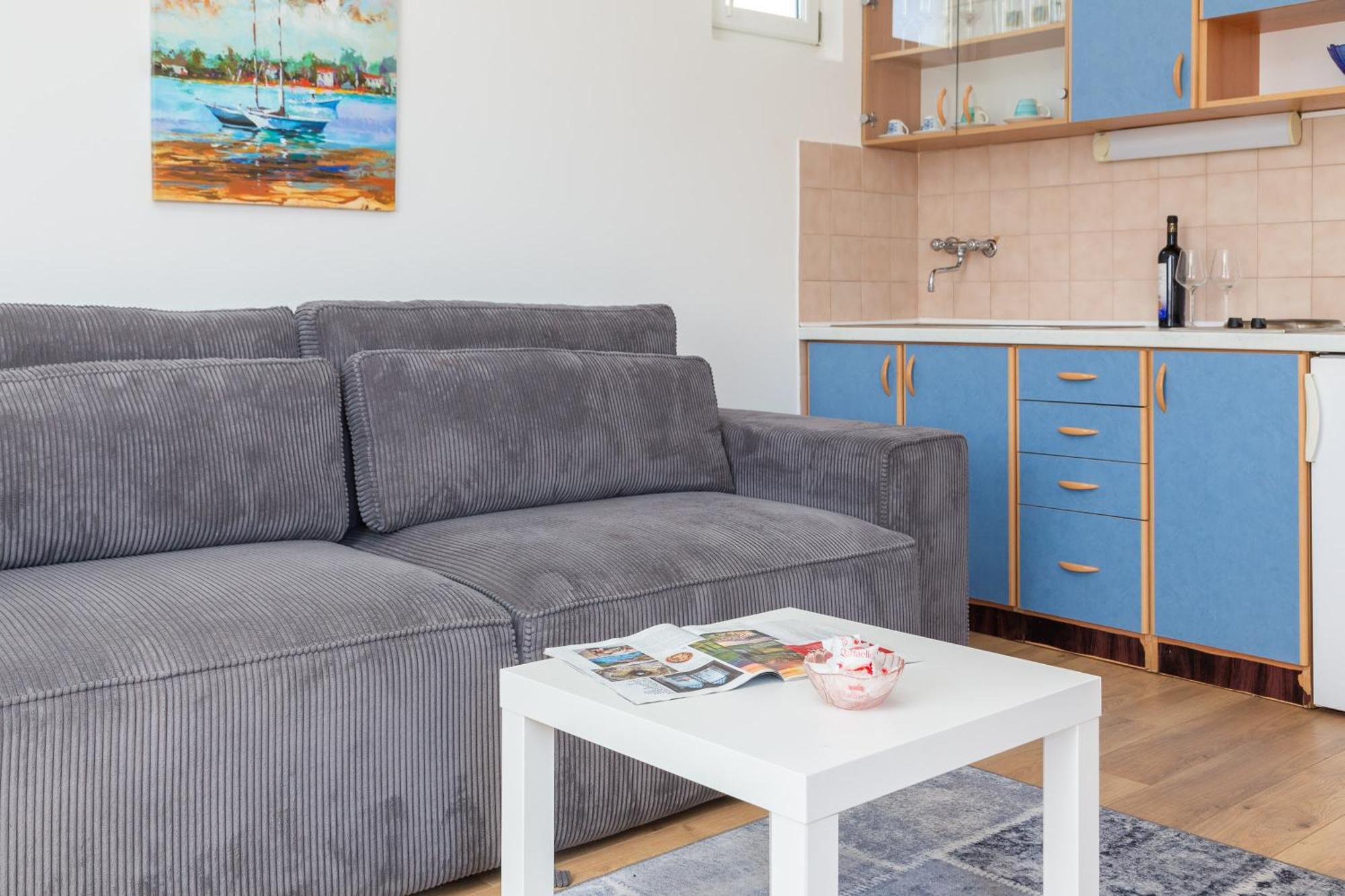 Apartments Near Central Beach With Free Parking Makarska Exterior photo
