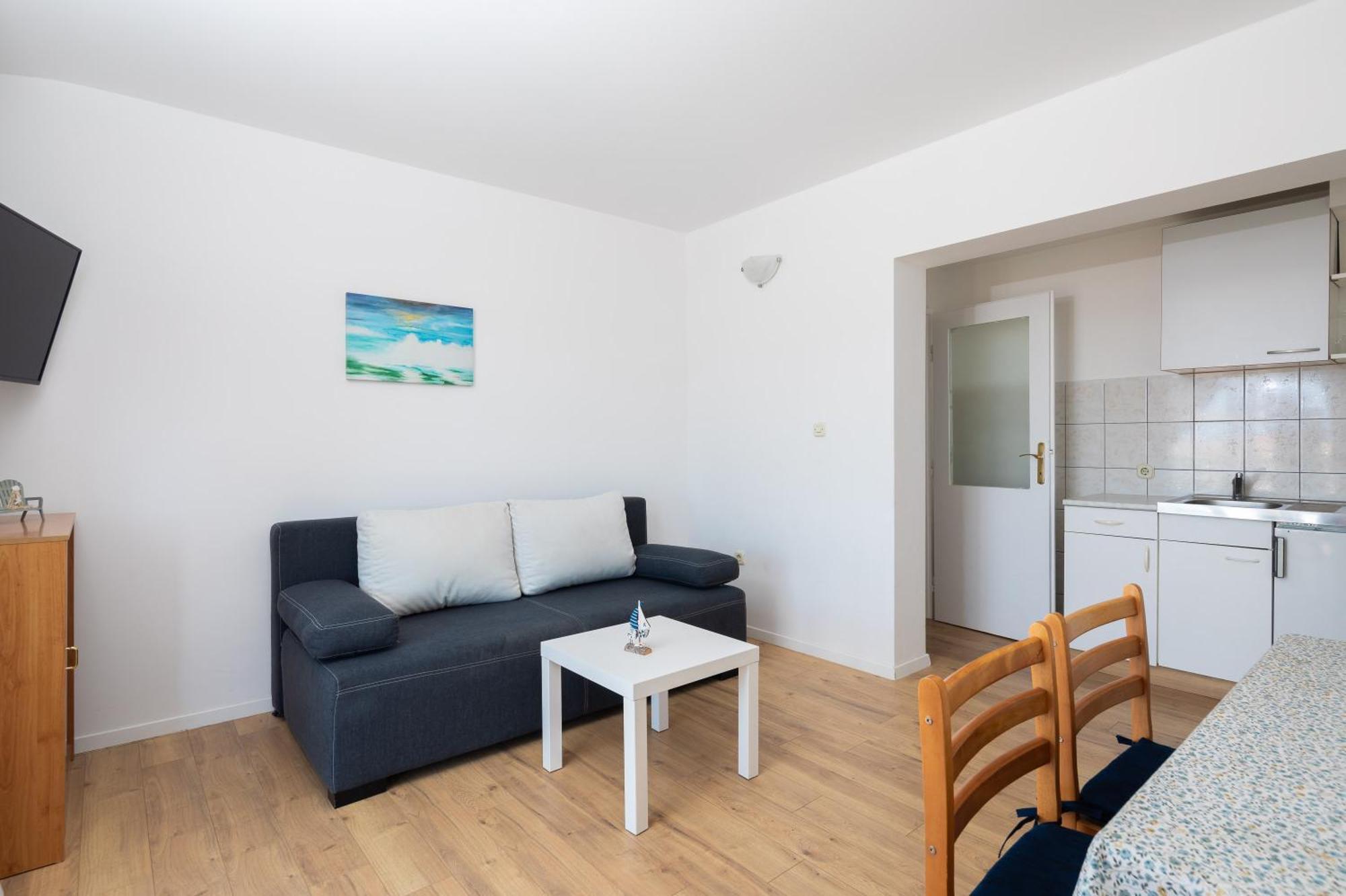 Apartments Near Central Beach With Free Parking Makarska Room photo