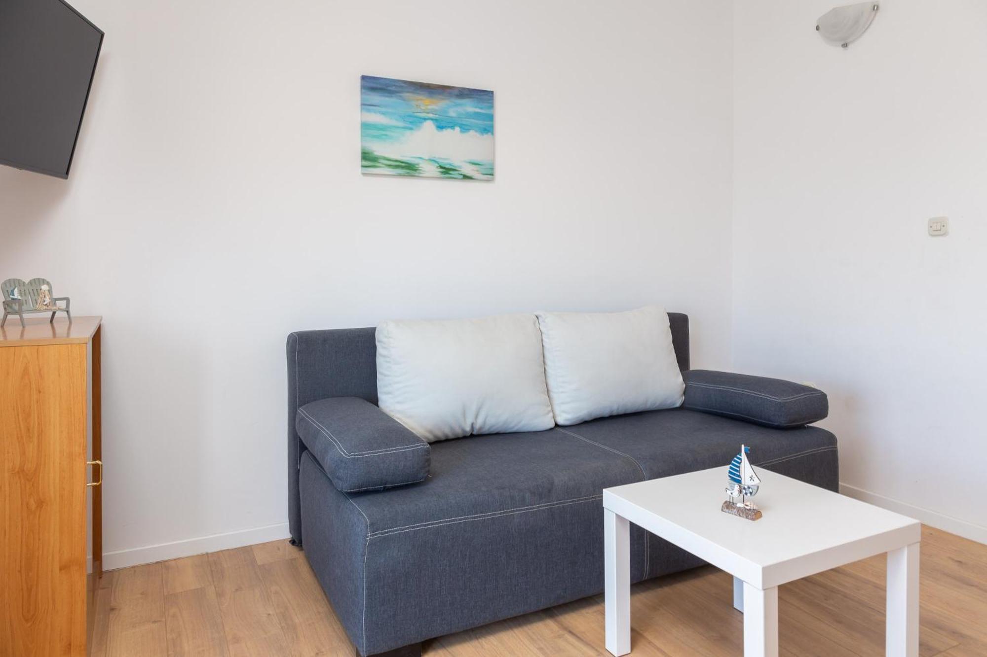 Apartments Near Central Beach With Free Parking Makarska Room photo