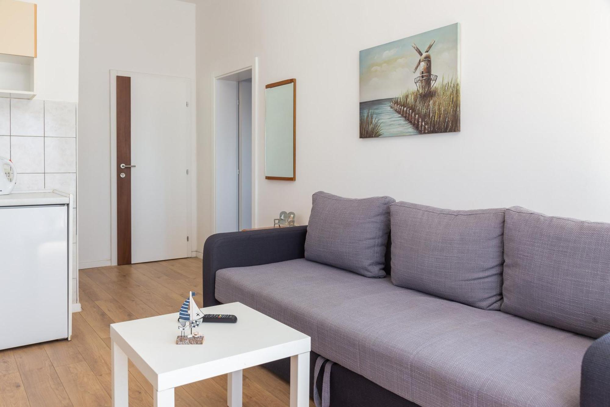 Apartments Near Central Beach With Free Parking Makarska Room photo